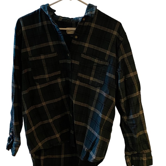 Universal Thread Size Large Woman’s Button Down Long Sleeve Shirt - Picture 11 of 17